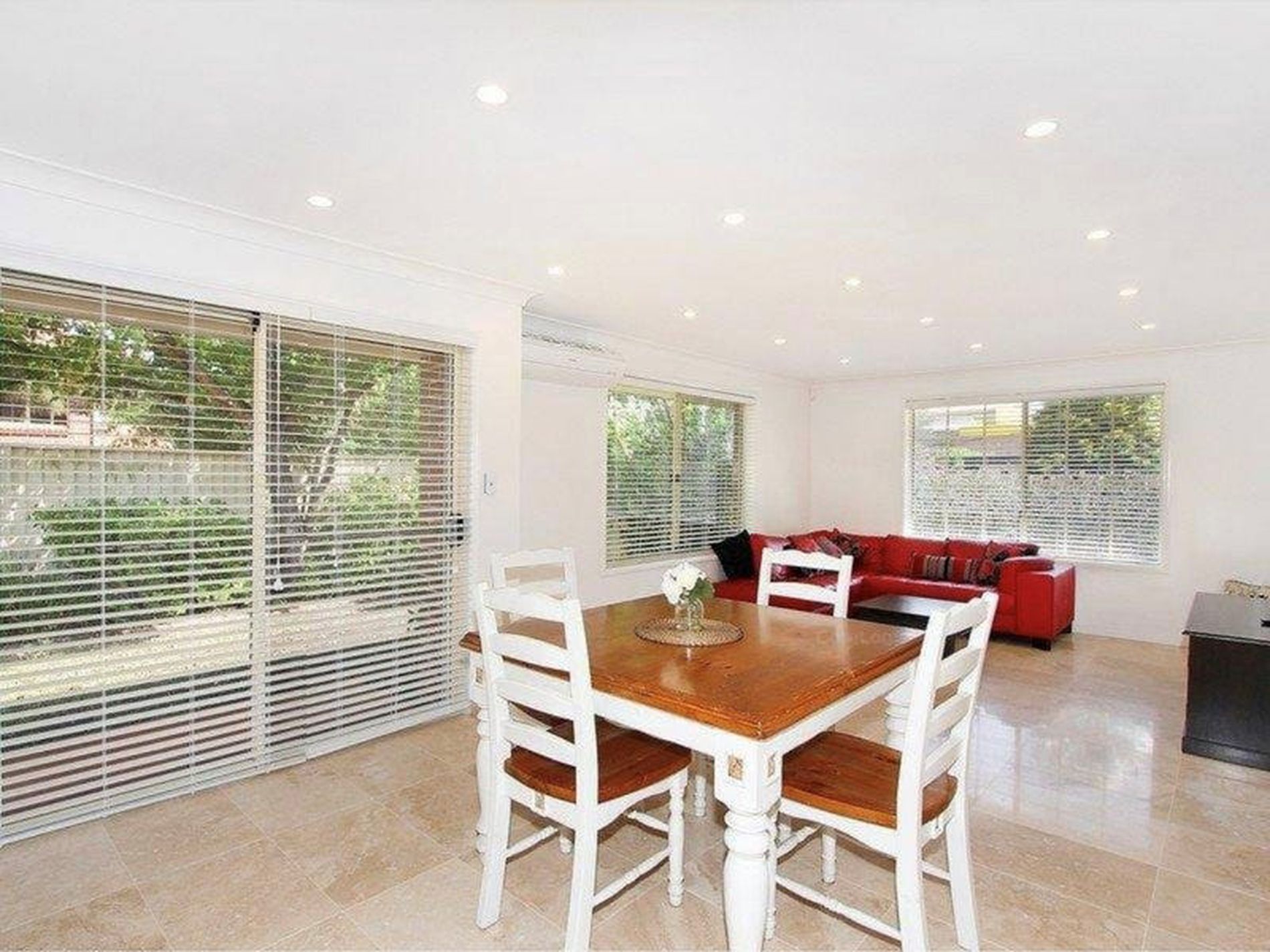 8 Loyalty Road, North Rocks