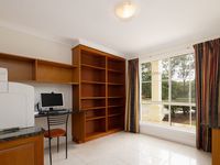 360 London Road, Belmont