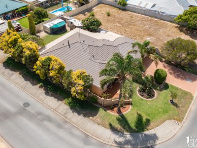 25 Templetonia Promenade, Halls Head