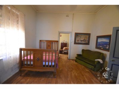 15-18 Halfway House Road, Sedan