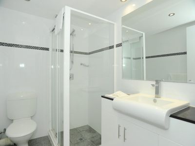 E / 969 Gold Coast Highway, Palm Beach
