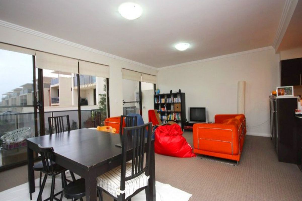 81 Bertram Street, Mortlake