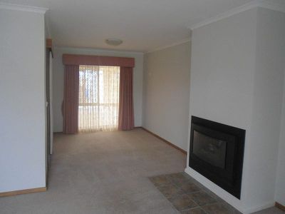 27 Mulholland Crescent, Grovedale