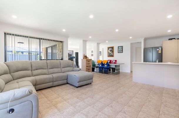 100 Rae Road, Shoalwater