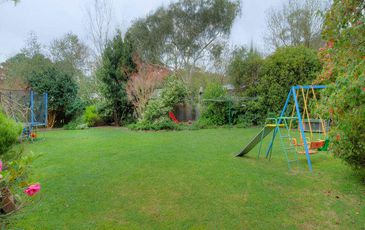 6 Paul Grove, Beaconsfield Upper