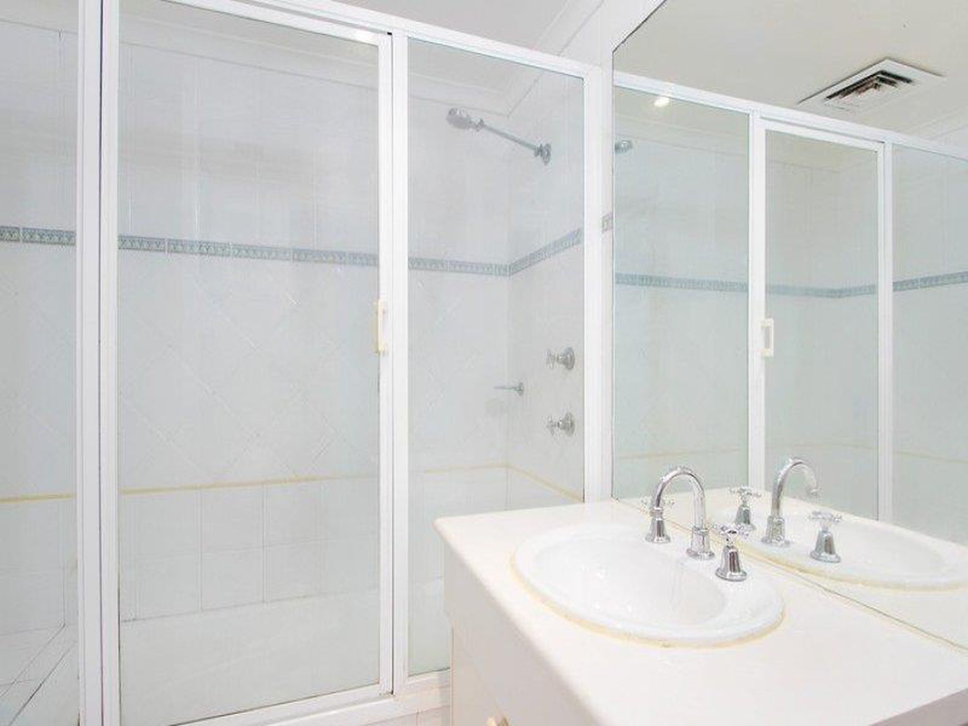 8 / 7-9 Pittwater Road, Manly