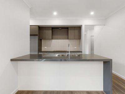 76 Jarlath Drive, Mambourin