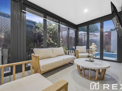6 Lauradan Avenue, Berwick