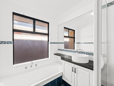 9 Azure Street, Southern River