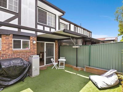 11 / 18 Magellan Road, Springwood