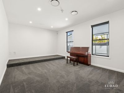 1 Marina Parade, Jacobs Well
