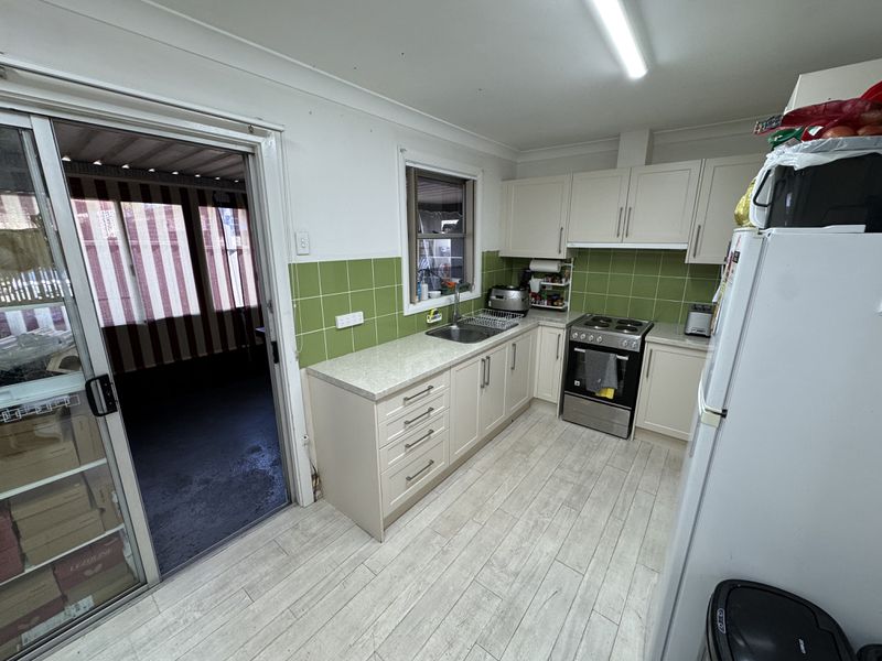 7 Kingarth Street, Busby