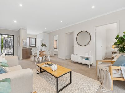 6 / 33 Deane Street, Frankston