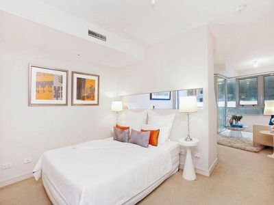 2304 / 77-81 Berry Street, North Sydney