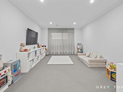 18 Cascade Drive, Aintree