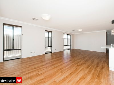 8 Quenda Road, Harrisdale