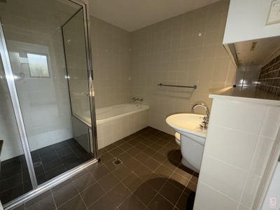 5 / 81-83 Ocean Parade, The Entrance