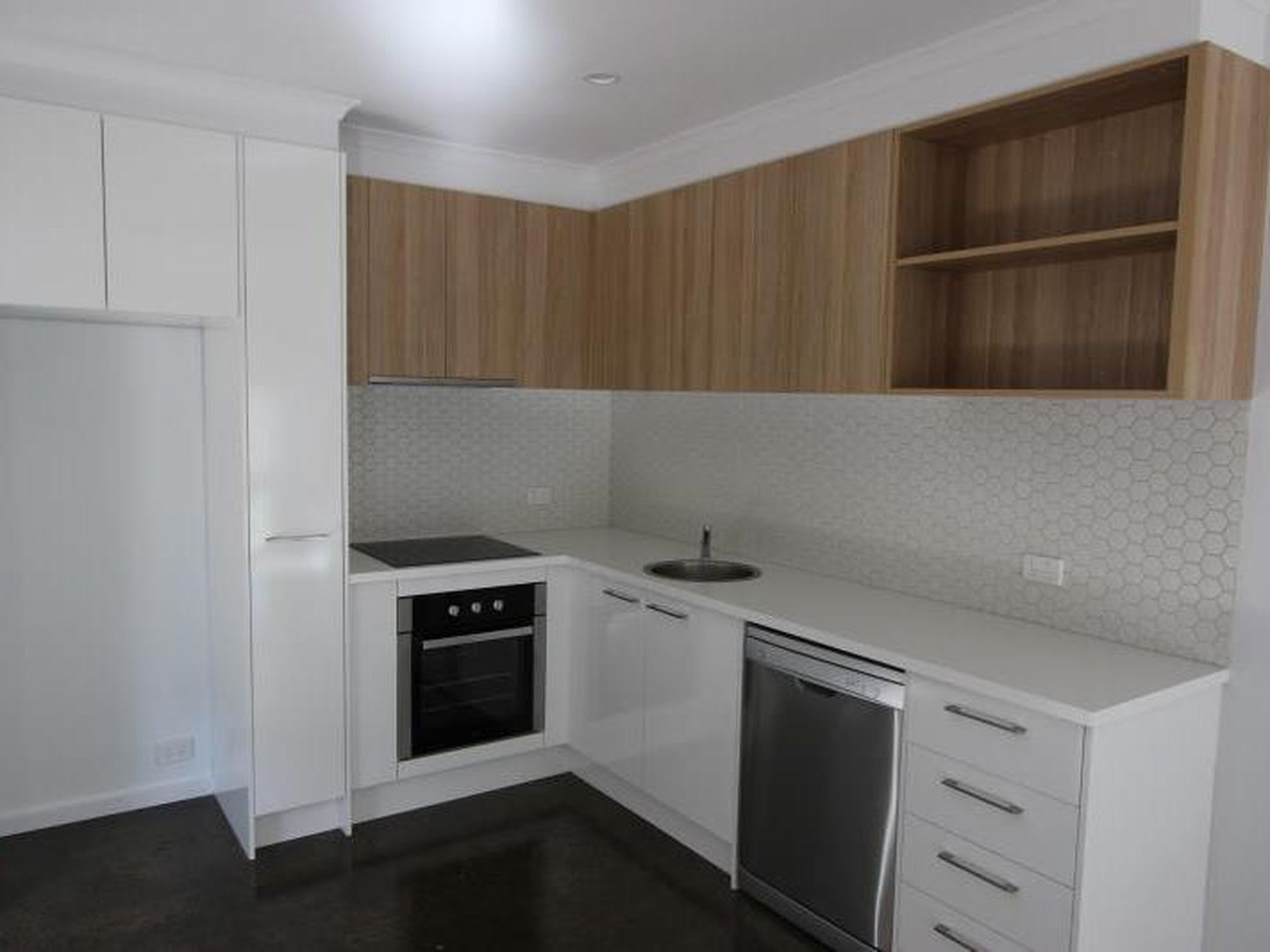 10 / 40-42 Calder Street, Manifold Heights