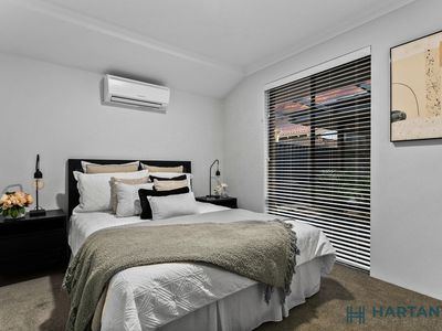 15 Mcgillivray Gardens, Winthrop