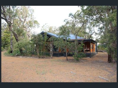3 Flora Grove , Molloy Island