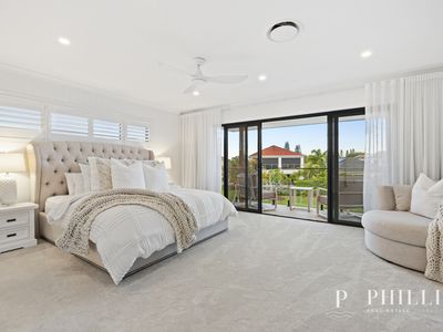 2566 Cressbrook Drive, Hope Island