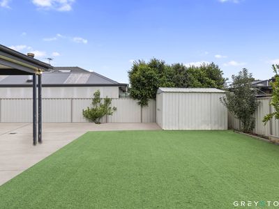 8 Magpie Street, Brookfield