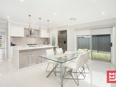 14 Escarpment Place, Horsley