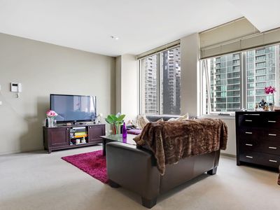 1201 / 270 King, Melbourne