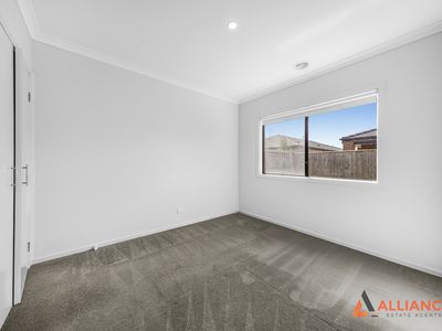 25 Mervyn Way, Mambourin