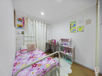 6 White Swan Avenue, Blue Haven