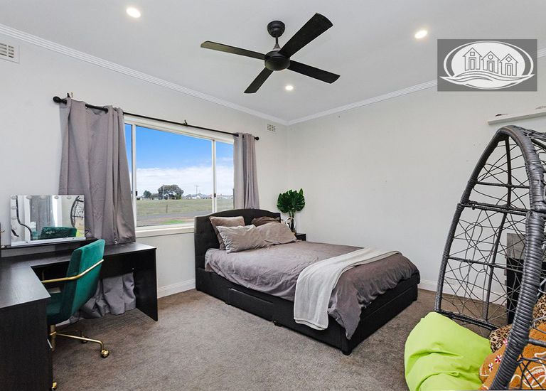 12 Scott Court, Portland