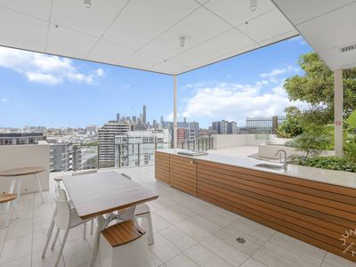 1411 / 10 Stratton Street, Newstead