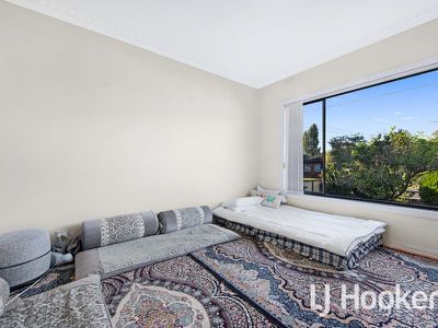 8 Moomba Parade, Dandenong