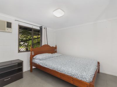 53 Bristol Street, Gulliver