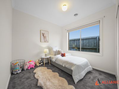 18 Dolmen Street, Wollert