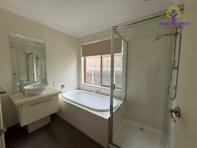 8 Stony Brook Way, Truganina