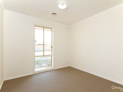 1 Aquamarine Court, Hampton Park