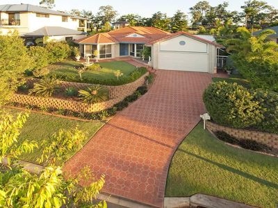 13 The Heights, Underwood