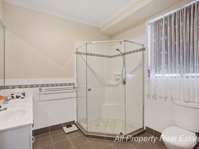 4 Newton Court, Kensington Grove