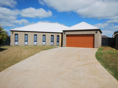 17 Hasting Court, Dubbo