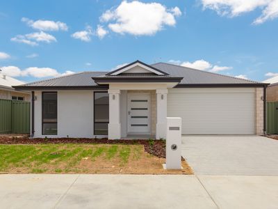 16 Ashville Grange, Henley Brook