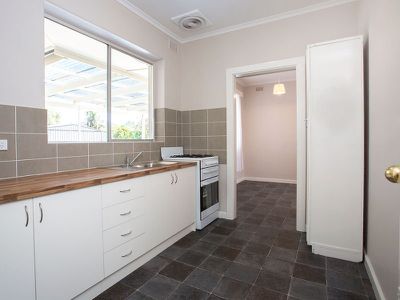15 Comet Avenue, Netley