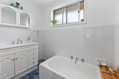 87 Manilla Road, Tamworth