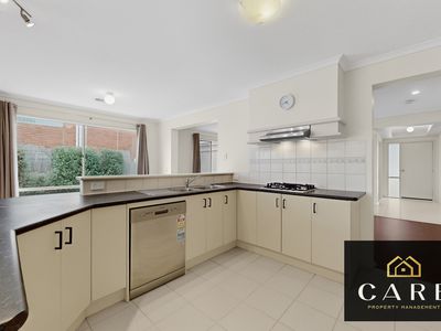 8 Michaelia Close, Cranbourne West