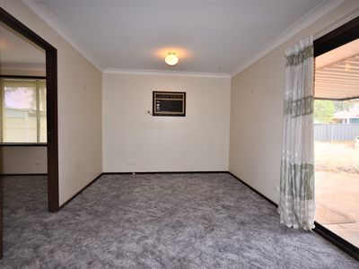 4 Sommerville Place, Dubbo