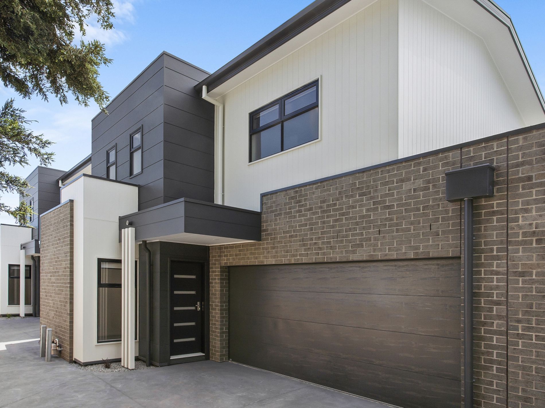 2 / 401 Shannon Avenue, Newtown