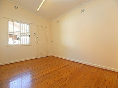 4 The Boulevarde, Yagoona