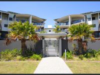 61 / 10 Grand Parade, Kawana Island