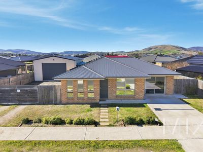 82 Menin Drive, Brighton