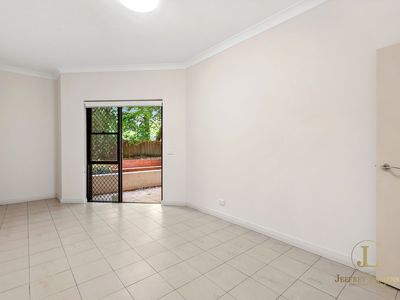 3 / 211a Wigram Road, Glebe